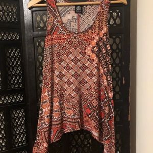 Bobeau tank top shark bite hem mandala